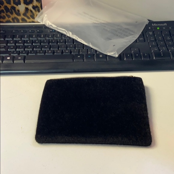 Cosmetics bag - Picture 3 of 3